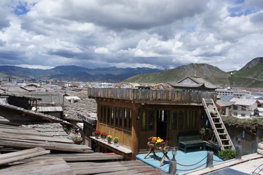 圣地氣息 云南香格里拉花間堂圣地藝術空間